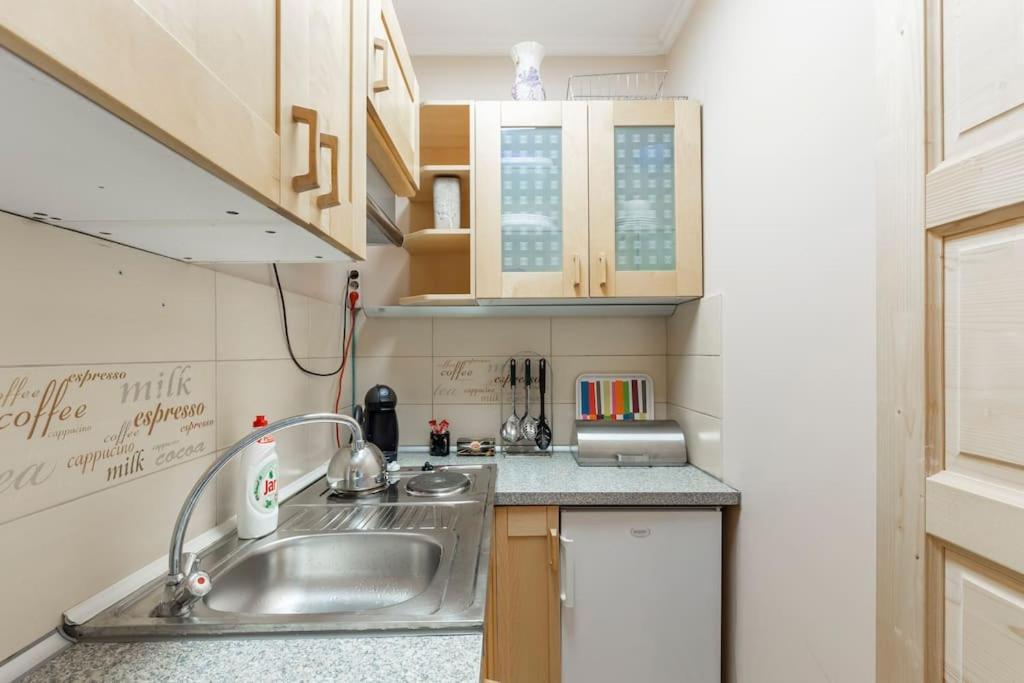 Lovely 1 Bedroom Flat - Gazdagret بودابست المظهر الخارجي الصورة