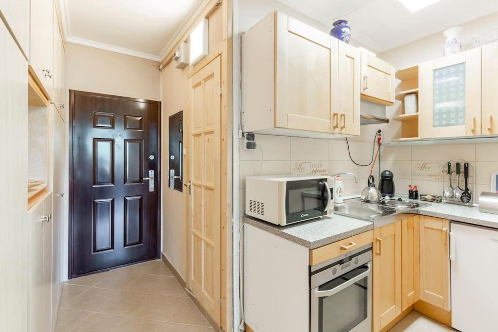 Lovely 1 Bedroom Flat - Gazdagret بودابست المظهر الخارجي الصورة
